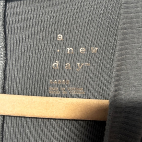 💙 A New Day Ribbed Top - Blue - Size L - Picture 2 of 5